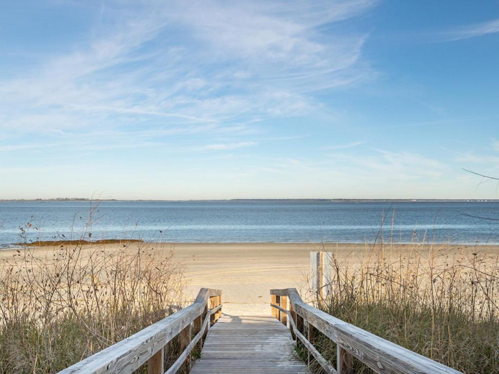 Beach Racquet A127 Apartment Tybee Island Bagian luar foto